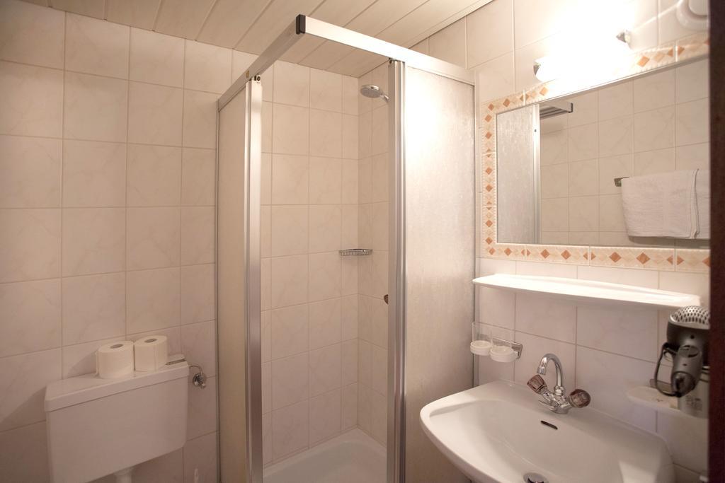 Haus Weidmannsheil Apartment Langenfeld Luaran gambar
